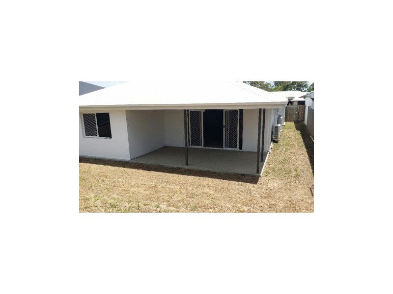 16 Helmsman Drive, Shoal Point QLD 4750