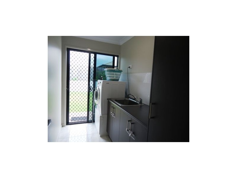 4 Schooner Avenue, Bucasia QLD 4750