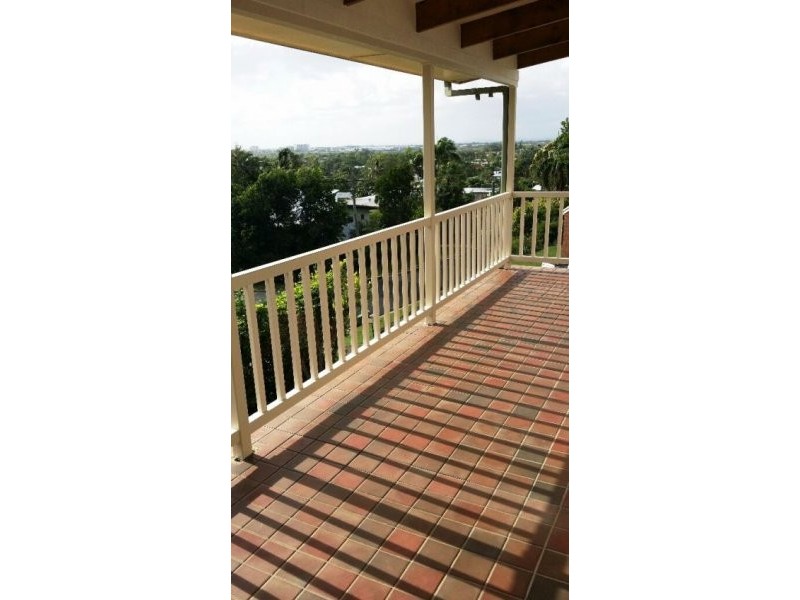 7 Brake Street, Mount Pleasant QLD 4740