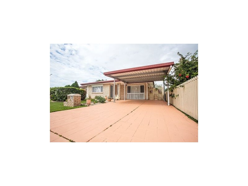 17 Cassia Street, Beaconsfield QLD 4740