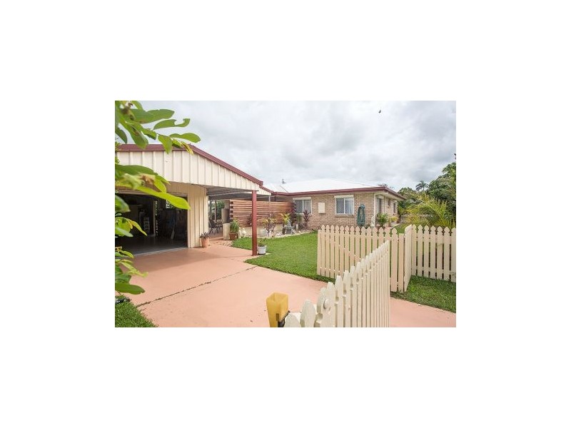 17 Cassia Street, Beaconsfield QLD 4740
