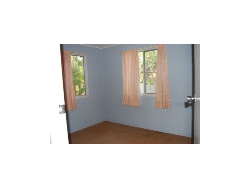 9 Russell Ave, Slade Point QLD 4740