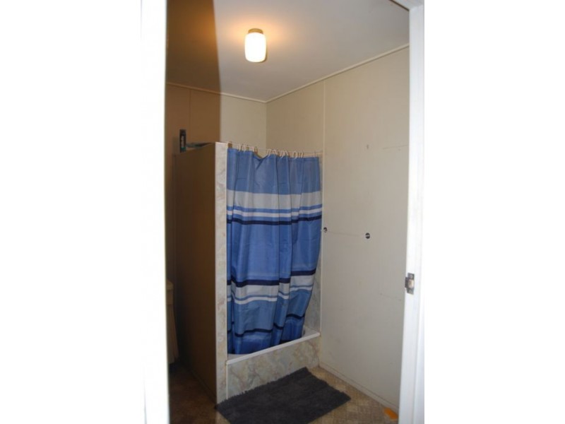 9 Russell Ave, Slade Point QLD 4740