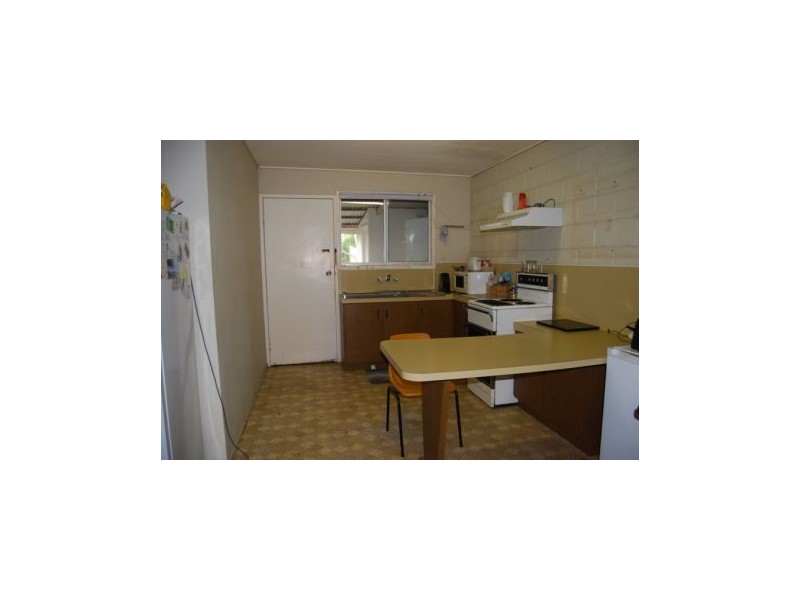 9 Russell Ave, Slade Point QLD 4740
