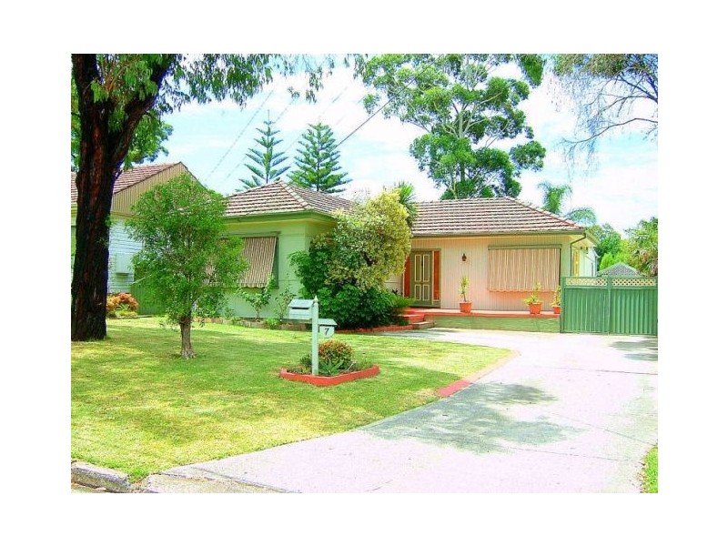 7 NINA ST, Revesby NSW 2212