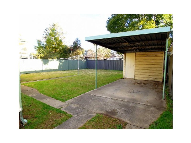 12 AMBON RD, Holsworthy NSW 2173