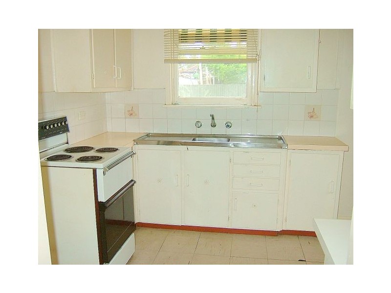 12 AMBON RD, Holsworthy NSW 2173