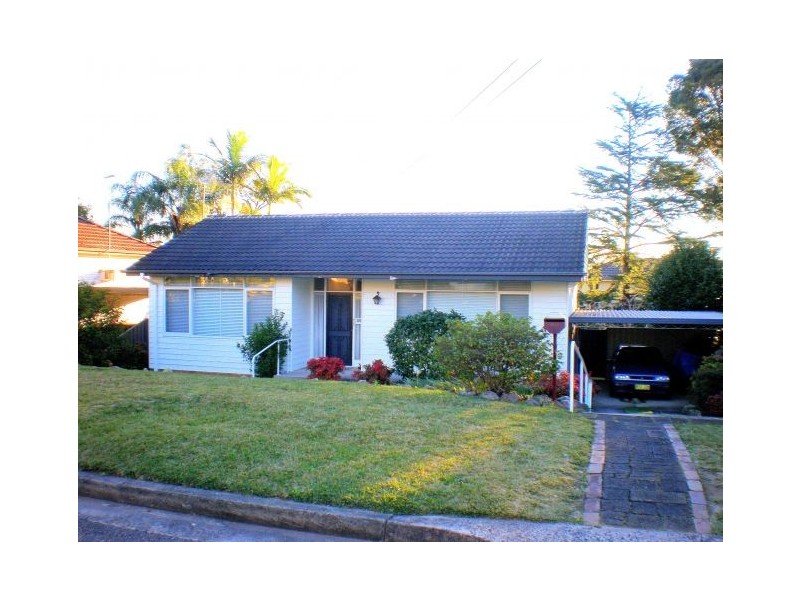 10 VALMAY AVE, Picnic Point NSW 2213