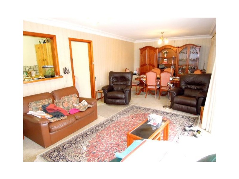 18 SHARI AVE, Picnic Point NSW 2213