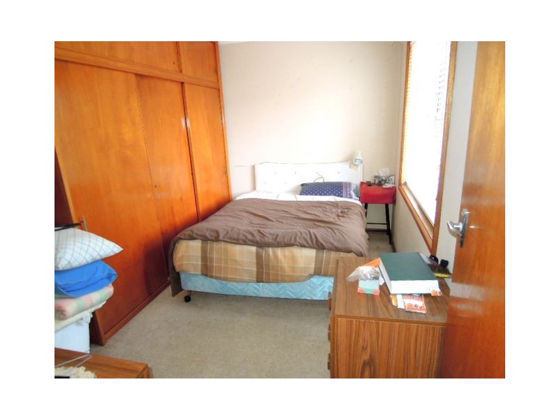 18 SHARI AVE, Picnic Point NSW 2213