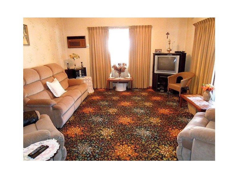 25 CARRINGTON ST, Revesby NSW 2212