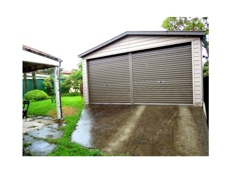 16 KOALA RD, Greenacre NSW 2190