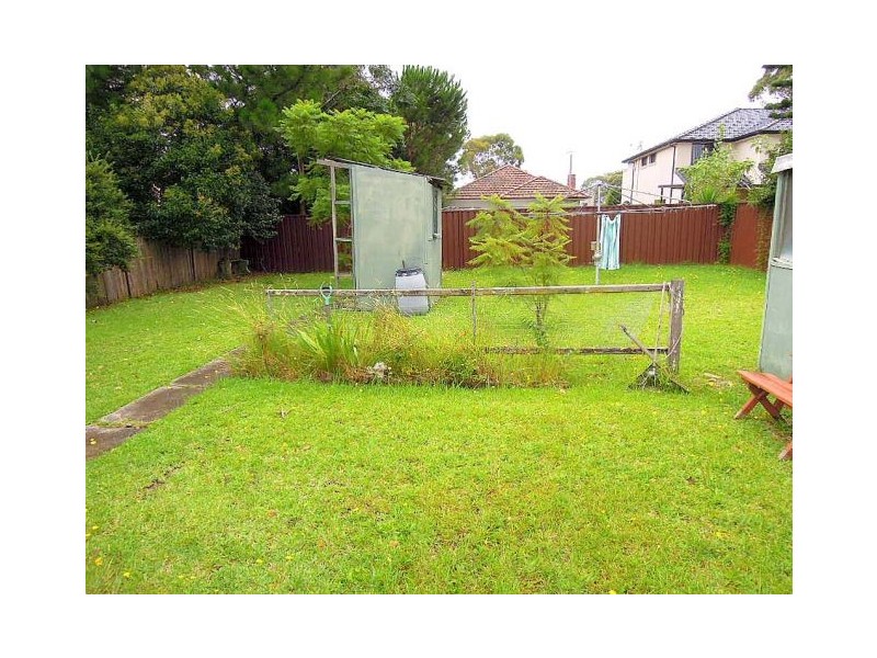 19 CARSON ST, Panania NSW 2213