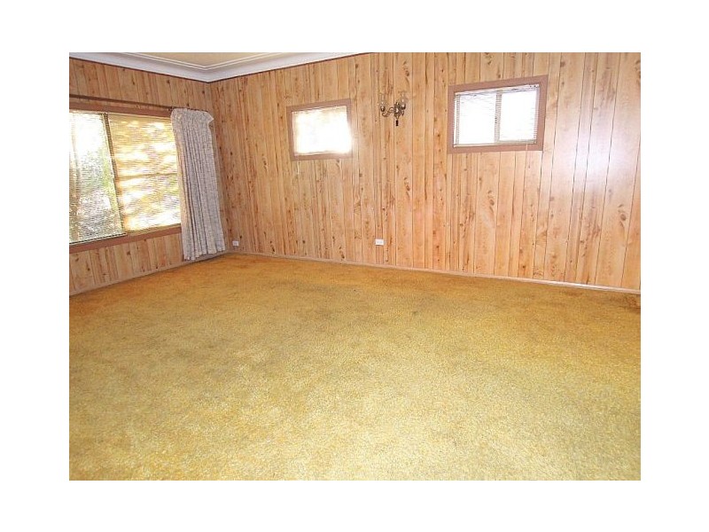 11 SIMMONS ST, Revesby NSW 2212