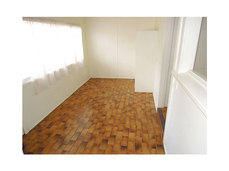 11 SIMMONS ST, Revesby NSW 2212