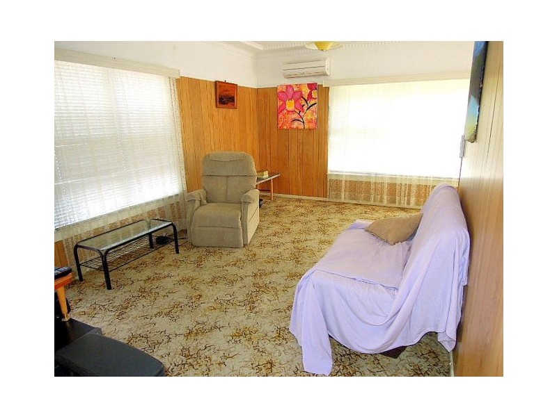 40 SANDAKAN RD, Revesby Heights NSW 2212