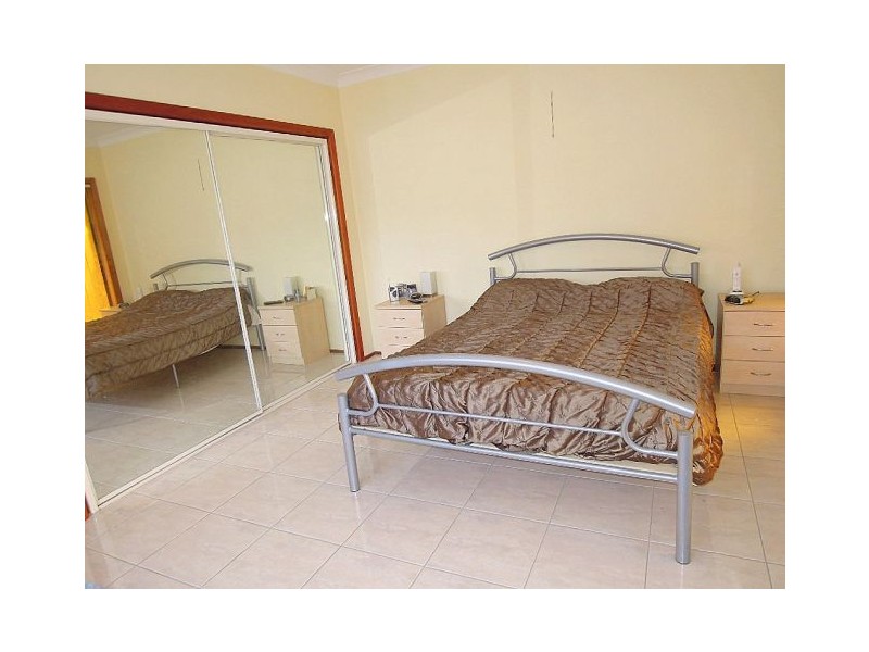 15 BURNS RD, Picnic Point NSW 2213
