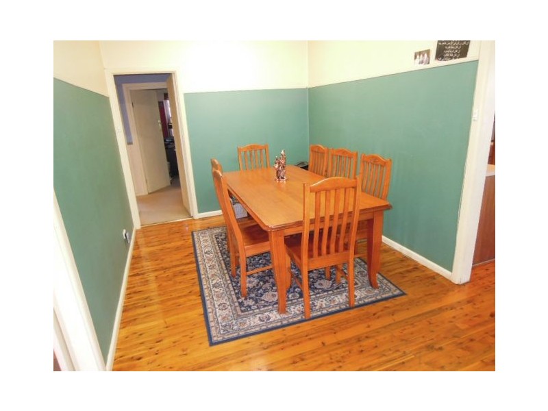 2 GOWLLAND PDE, Panania NSW 2213