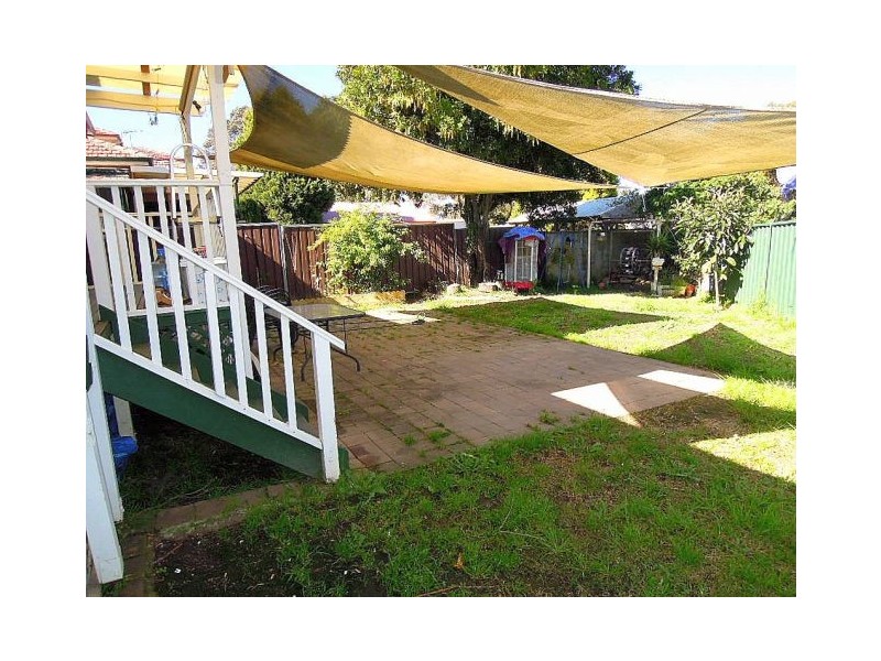 2 GOWLLAND PDE, Panania NSW 2213