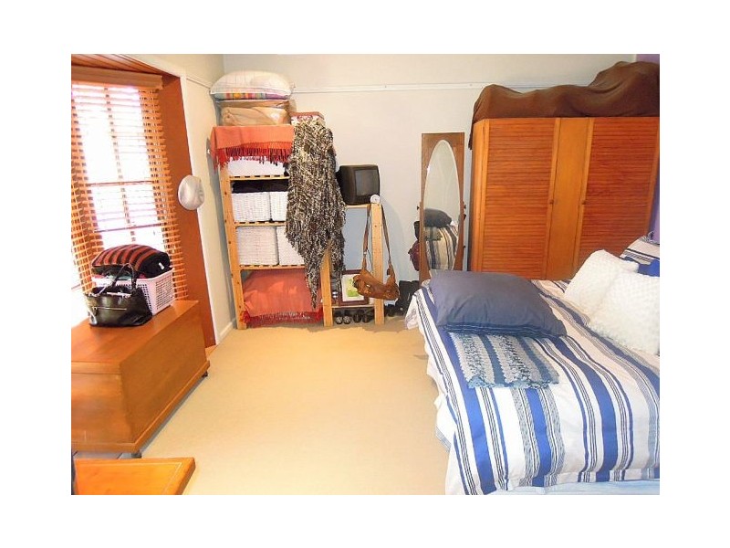 2 Burtenshaw St, Panania NSW 2213