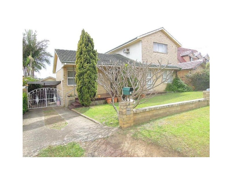 14 Seidel Ave, Picnic Point NSW 2213