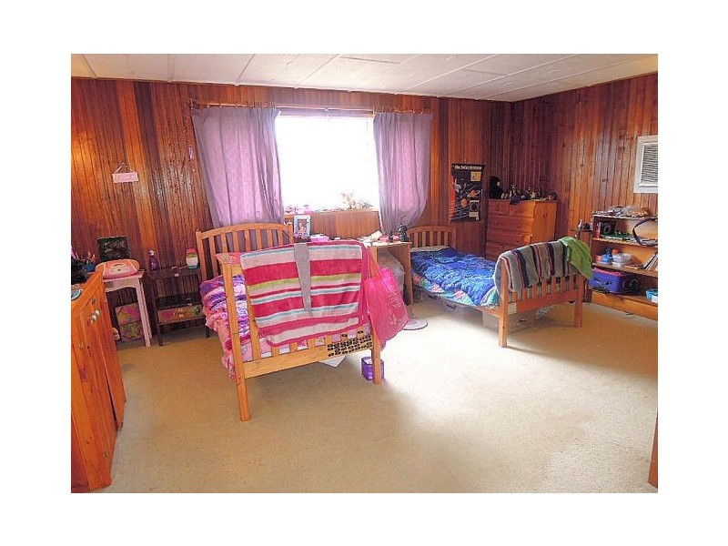 14 Seidel Ave, Picnic Point NSW 2213