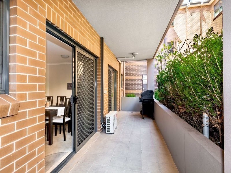 2/45 Eastbourne Road, Homebush West NSW 2140