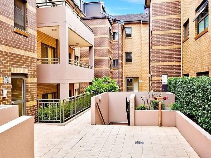 2/45 Eastbourne Road, Homebush West NSW 2140