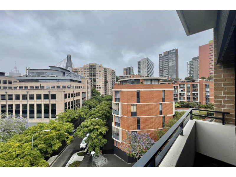 B18/40 Saunders Street, Pyrmont NSW 2009