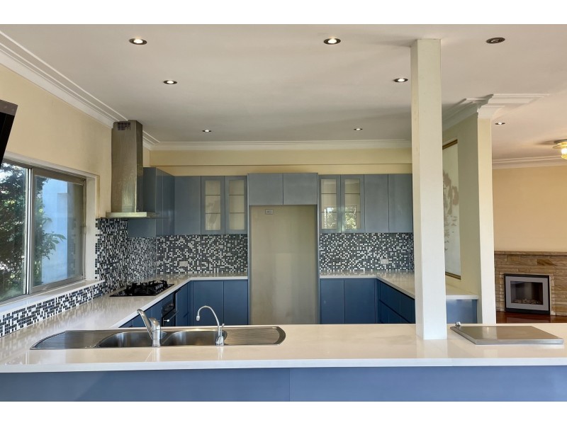 10 Pindari Avenue, Castle Cove NSW 2069