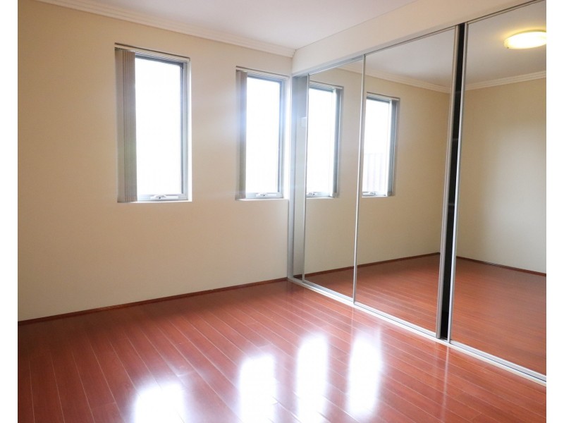 1/8-10 Bembridge Street, Carlton NSW 2218