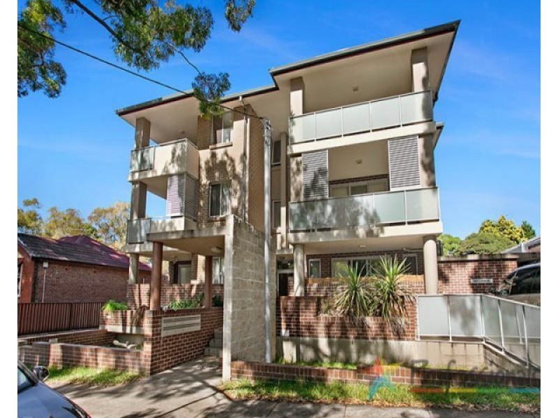 1/8-10 Bembridge Street, Carlton NSW 2218