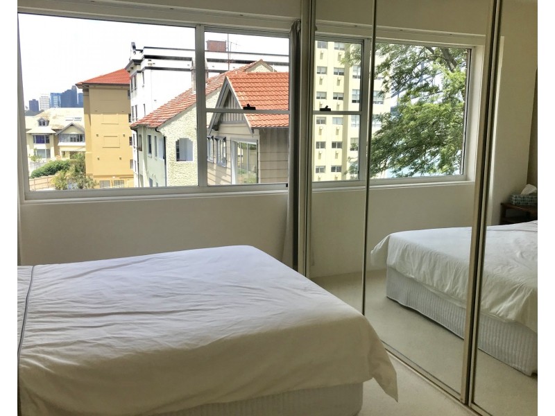 21/17 East Crescent Street, Mcmahons Point NSW 2060