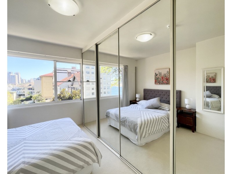 21/17 East Crescent Street, Mcmahons Point NSW 2060