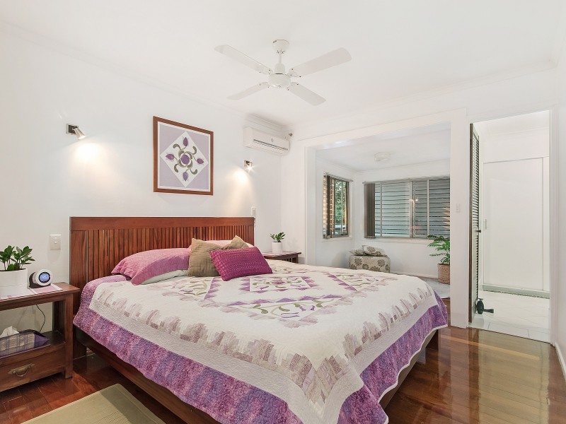 19 Mitchell Avenue, Molendinar QLD 4214