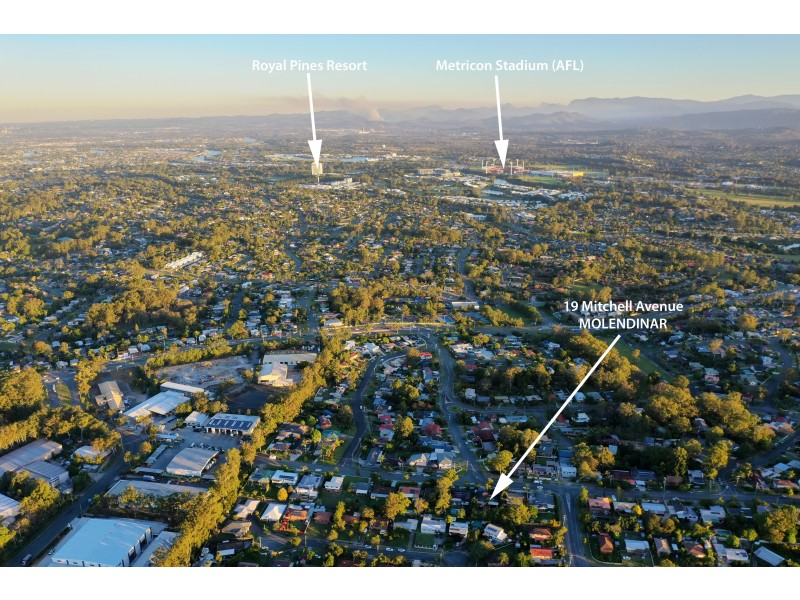 19 Mitchell Avenue, Molendinar QLD 4214
