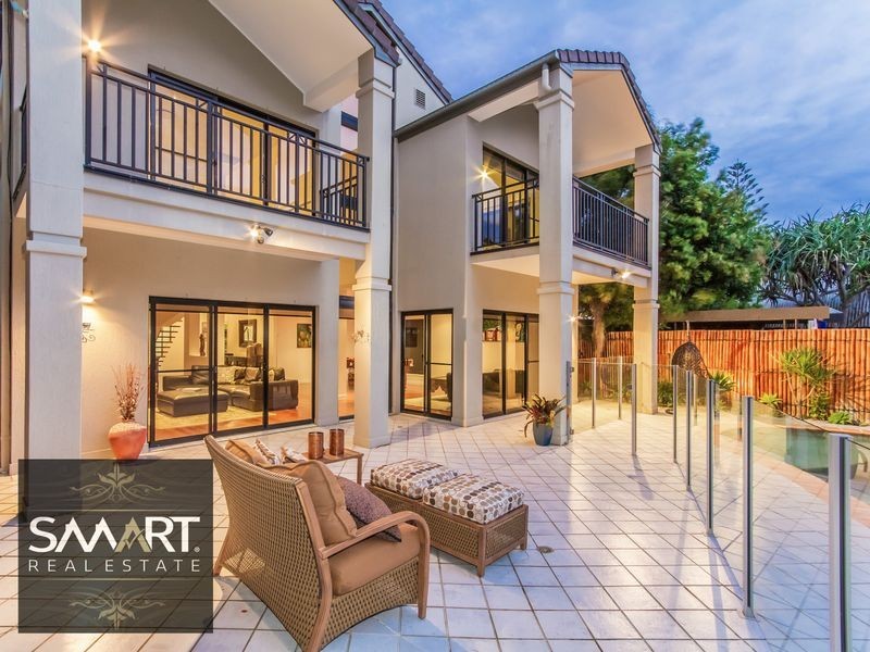 53 Amalfi Drive, Isle Of Capri QLD 4217