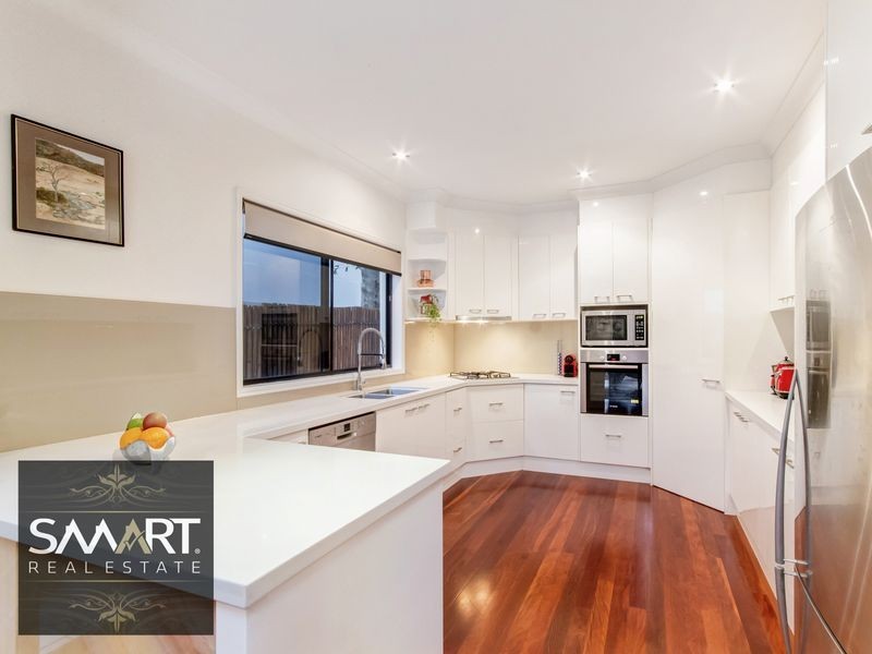 53 Amalfi Drive, Isle Of Capri QLD 4217