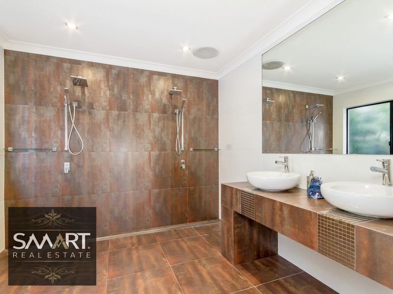 53 Amalfi Drive, Isle Of Capri QLD 4217