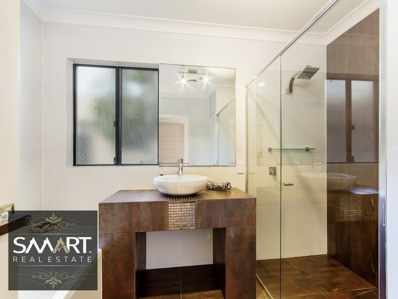 53 Amalfi Drive, Isle Of Capri QLD 4217