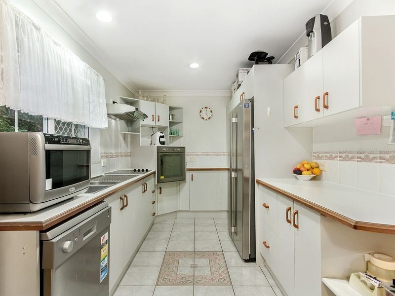 36 Paddington Drive, Carrara QLD 4211