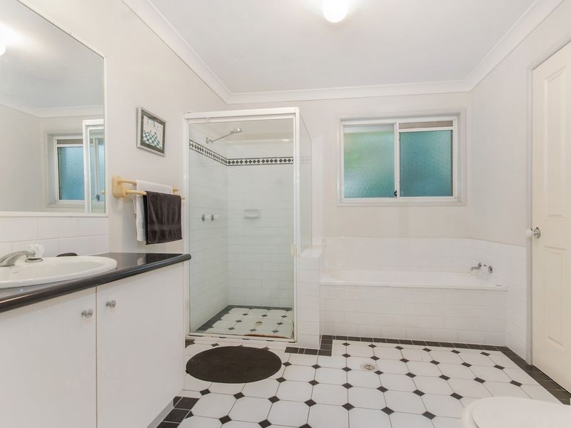 36 Paddington Drive, Carrara QLD 4211