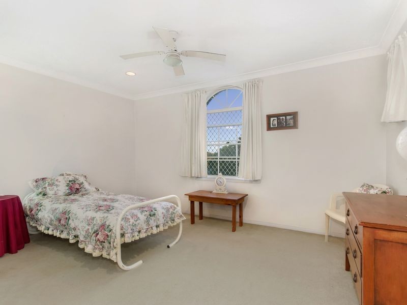 36 Paddington Drive, Carrara QLD 4211