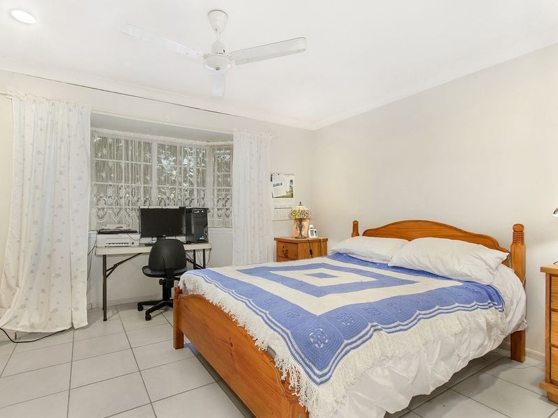 36 Paddington Drive, Carrara QLD 4211