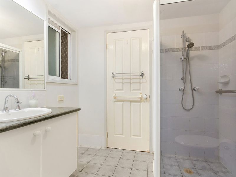 36 Paddington Drive, Carrara QLD 4211