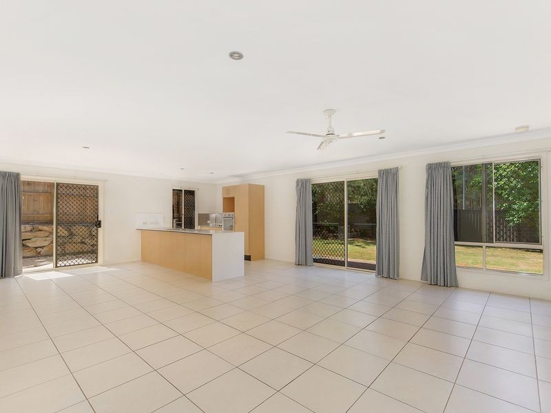1 Irwin Street, Parkwood QLD 4214