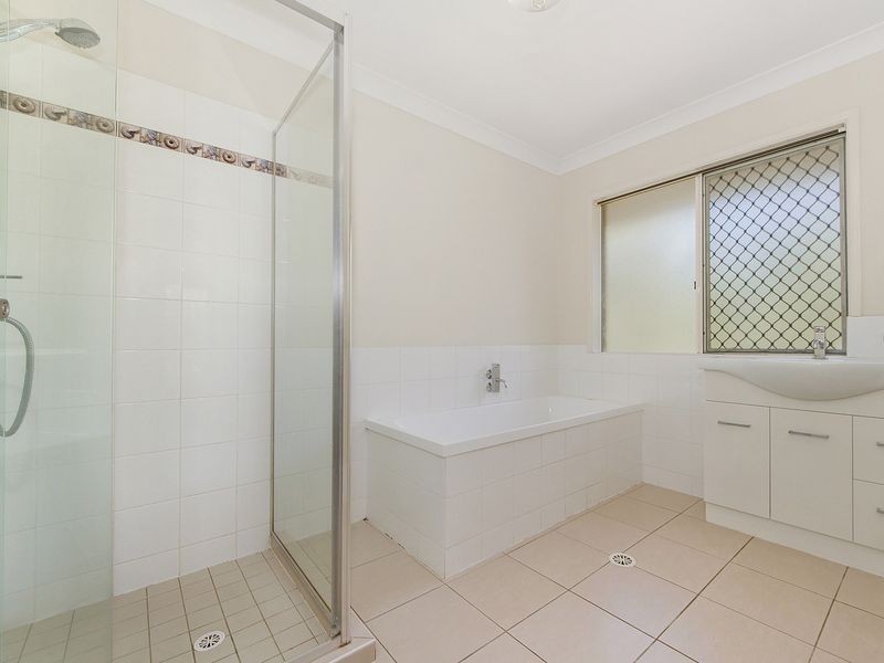 1 Irwin Street, Parkwood QLD 4214