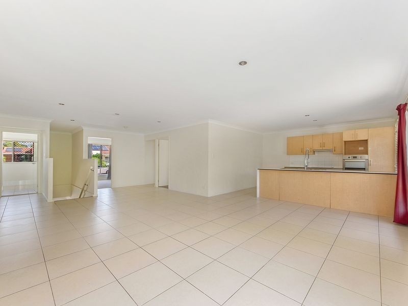 1 Irwin Street, Parkwood QLD 4214