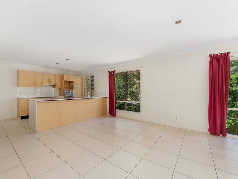 1 Irwin Street, Parkwood QLD 4214
