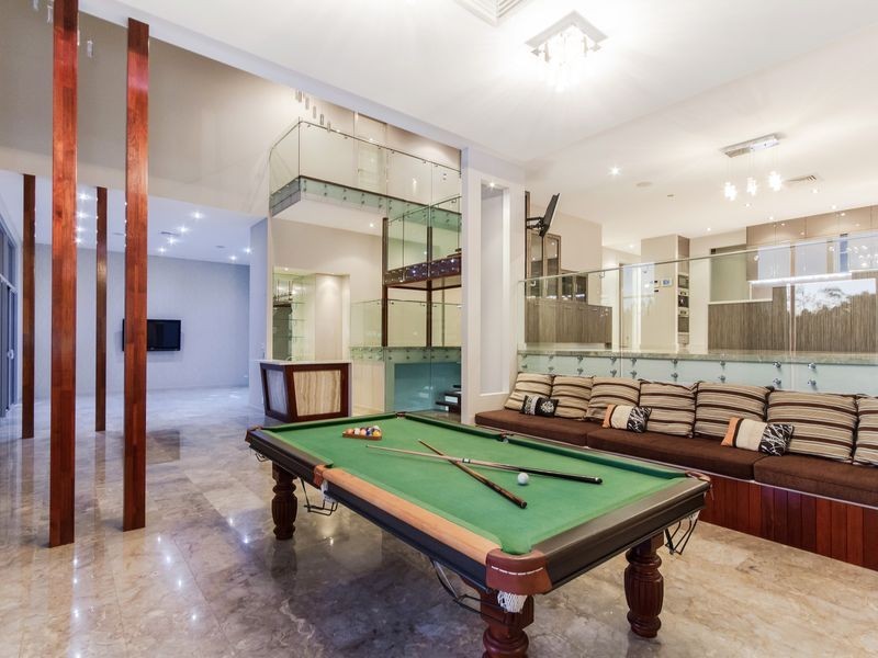 3028 The Boulevarde, Benowa QLD 4217